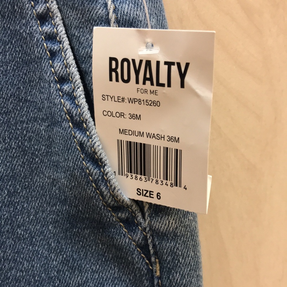 Royalty For Me Women's Light Blue Denim Jeans - Picture 4 of 12